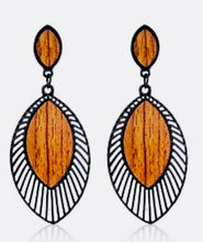Load image into Gallery viewer, Wooden hand made Earring
