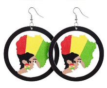 Load image into Gallery viewer, Round African Inspired Earring
